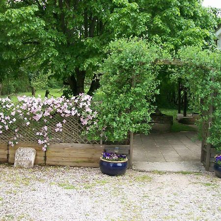 Chez Scallan B&B Sens sur Seille Exterior foto