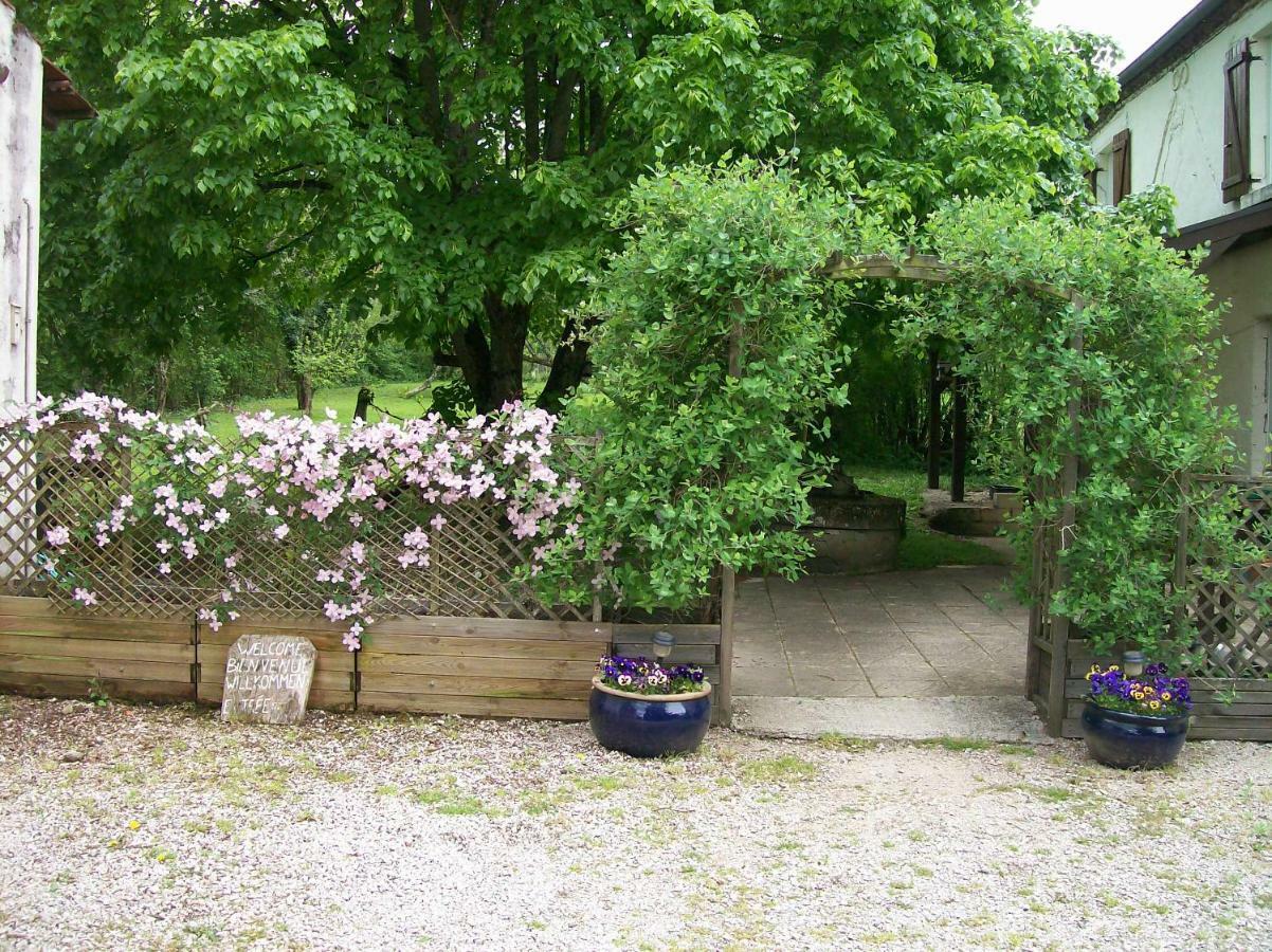 Chez Scallan B&B Sens sur Seille Exterior foto